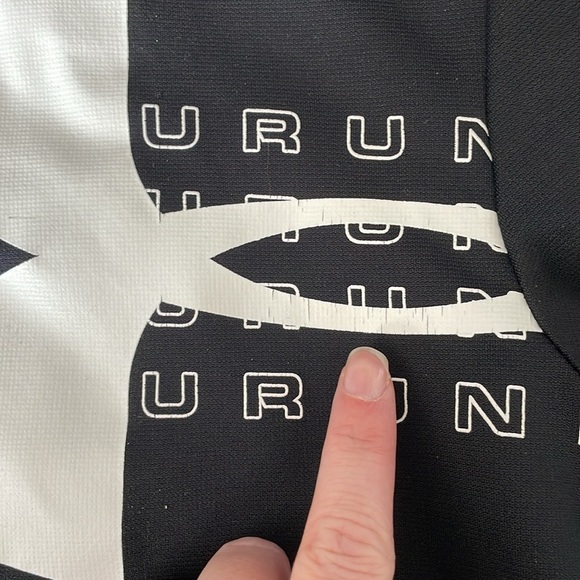 Boys Under Armour Black Hoodie - Picture 2 of 5